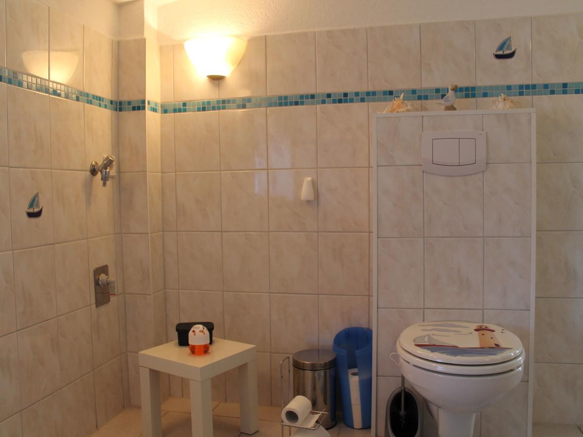 Spacious Bungalow Near Sea In Grundshagen Εξωτερικό φωτογραφία